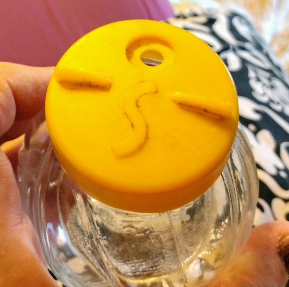 Vintage Anchor Hocking Osterizer Mini Storage & Salt Shaker 3/24 - Picture 3 of 7